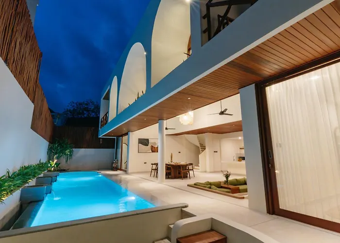 Villa Luxury Noah - Walkable To Shopping Mall & Waterbom Bali Kuta (Bali)