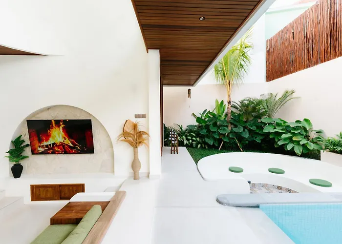 Villa Luxury Noah - Walkable To Shopping Mall & Waterbom Bali Kuta (Bali)